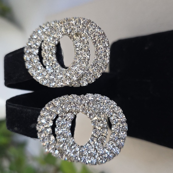 Statement Silver Interlocking Circles With Clear Rhinestones - Picture 3 of 9